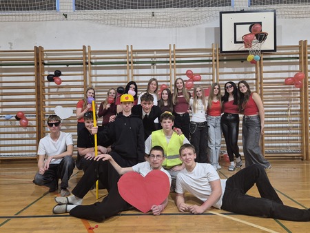 Ples-devetošolcev (2)